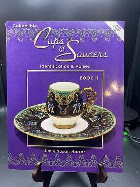 Collectible Cups and Saucers : Identification and Values Paperbac